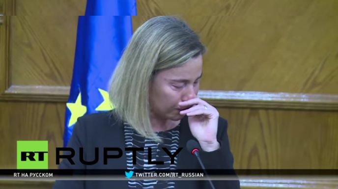 Могерини не смогла сдержать слёз по случаю терактов в аэропорту и метро Брюсселя